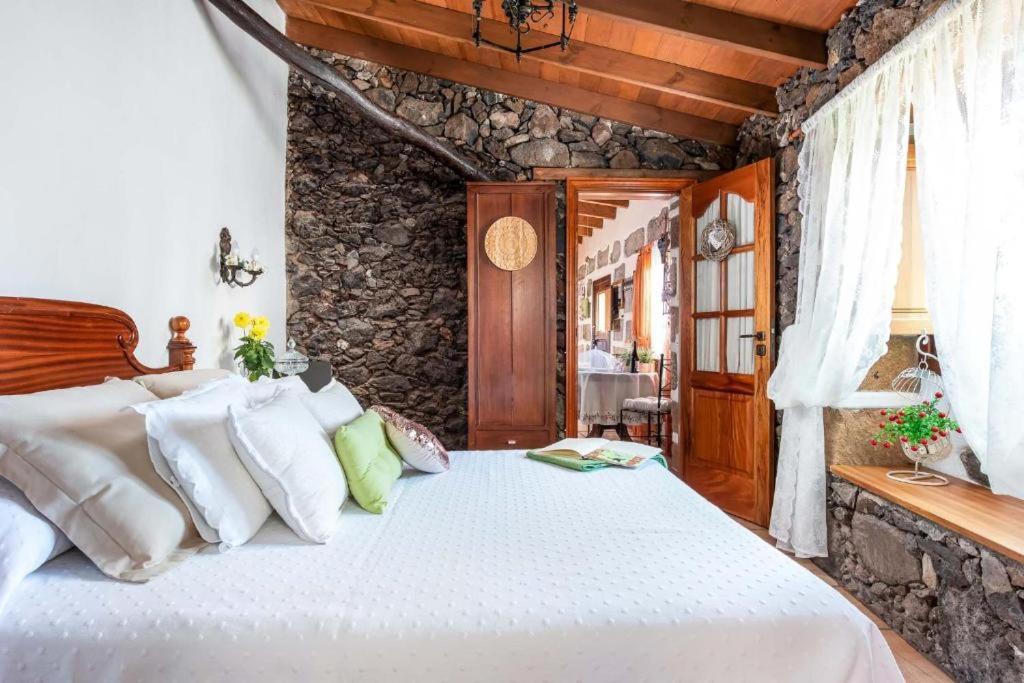 Romantic Hamlet Cottage With Private Pool La Fragua De Eliseo Канделария Экстерьер фото